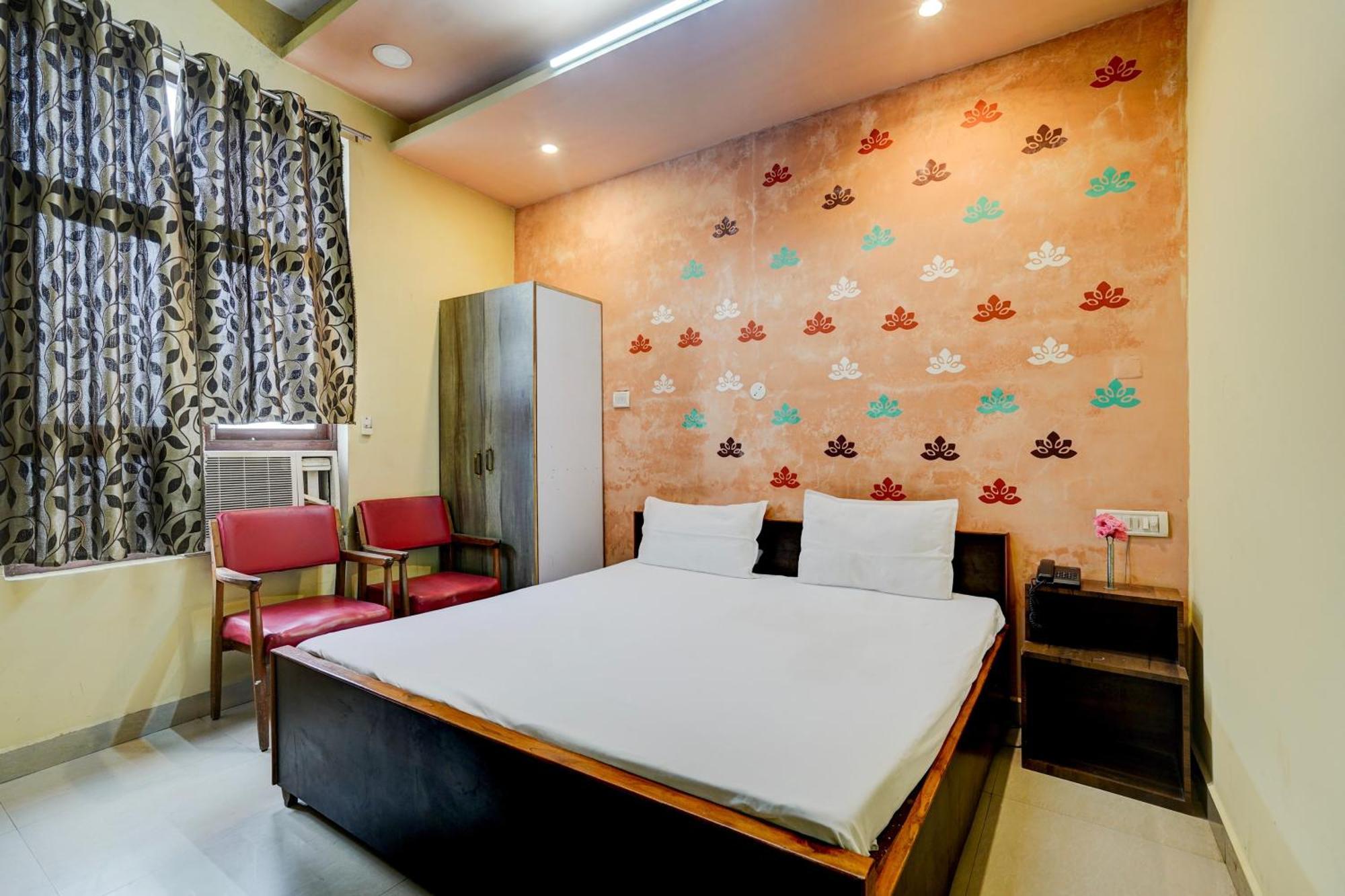 Hotel O Shyam Utsav Mirzapur Bagian luar foto