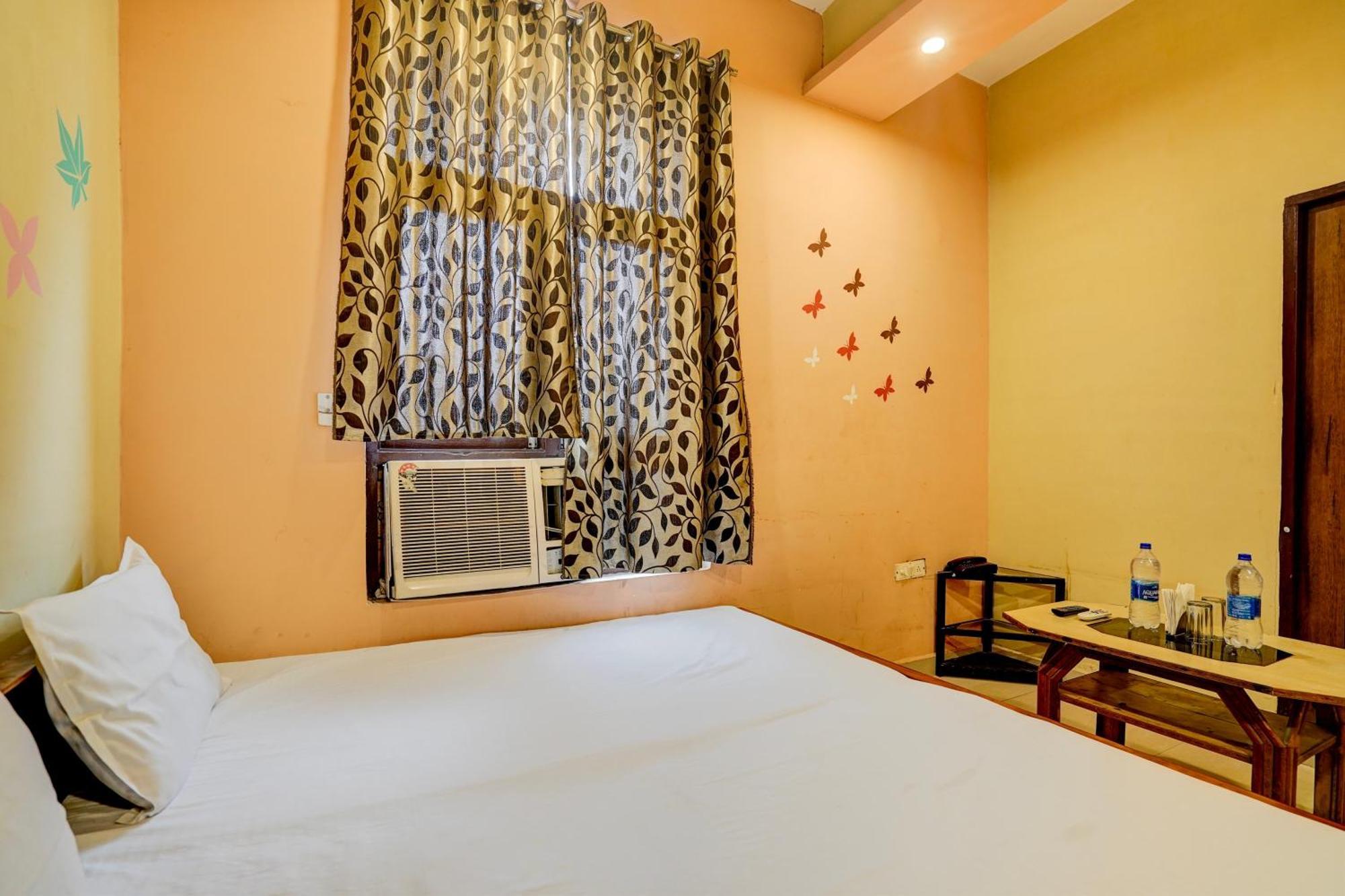 Hotel O Shyam Utsav Mirzapur Bagian luar foto