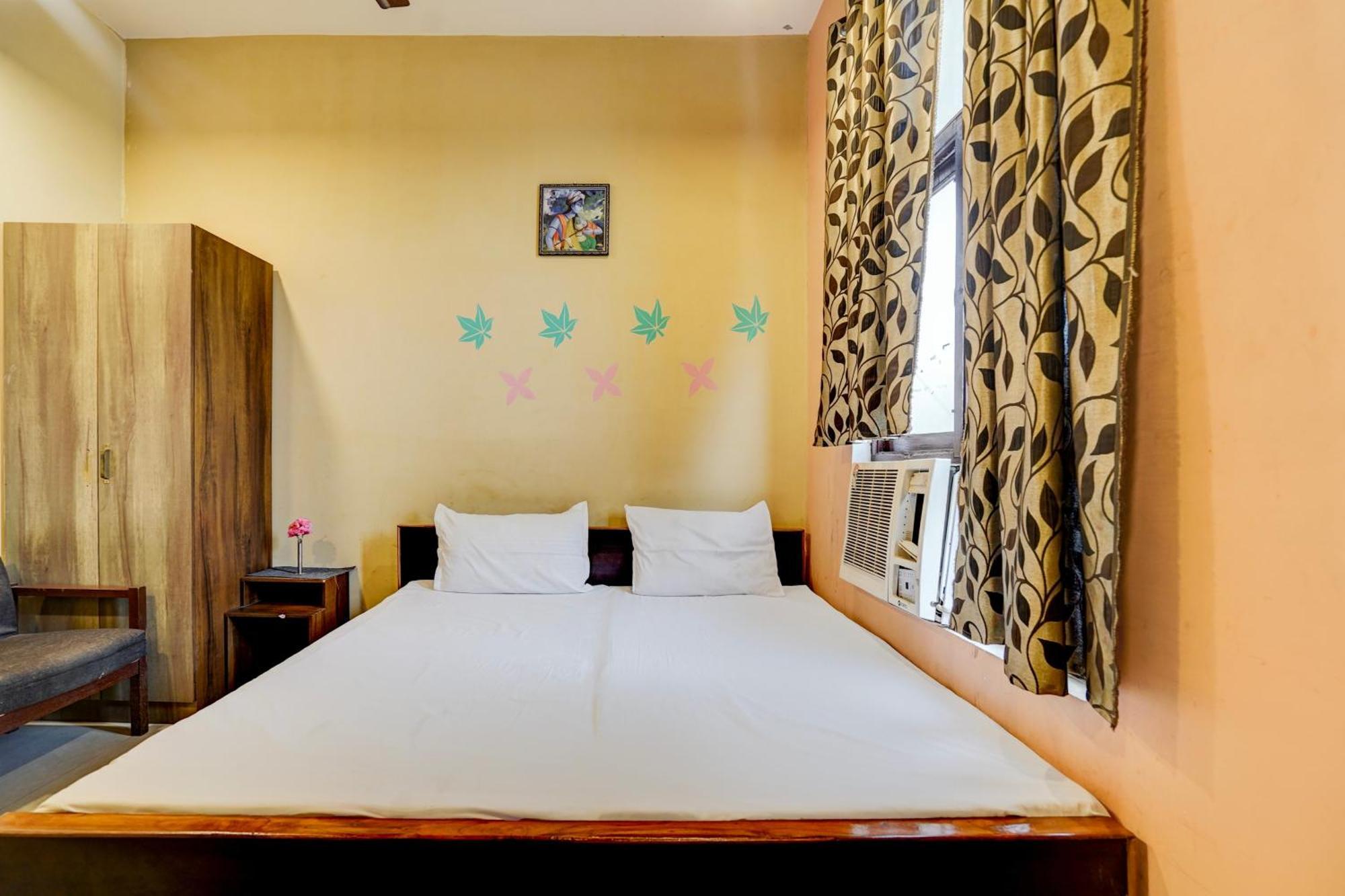 Hotel O Shyam Utsav Mirzapur Bagian luar foto