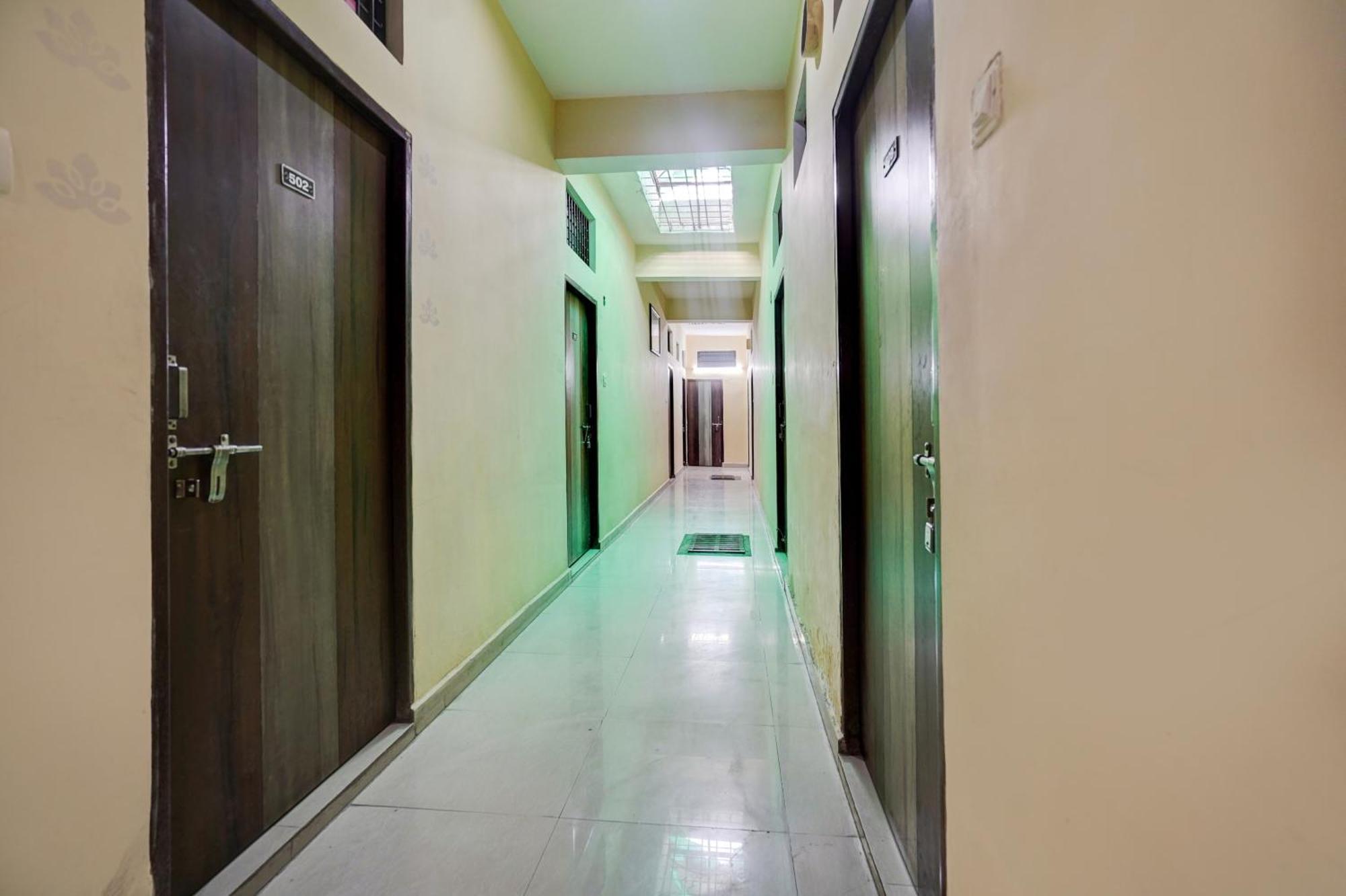 Hotel O Shyam Utsav Mirzapur Bagian luar foto