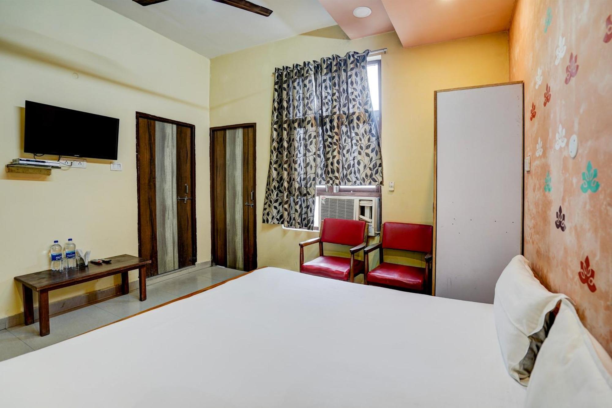 Hotel O Shyam Utsav Mirzapur Bagian luar foto